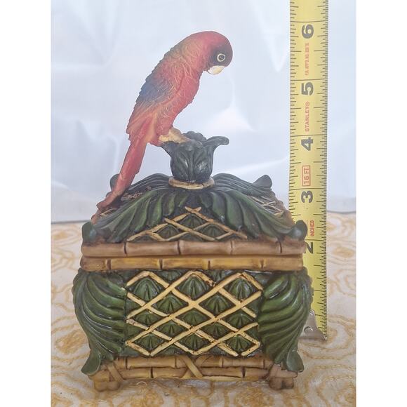 Tropical Parrot Trinket Box – Hand-Painted Bamboo & Palm Leaf Resin Décor - Picture 8 of 9